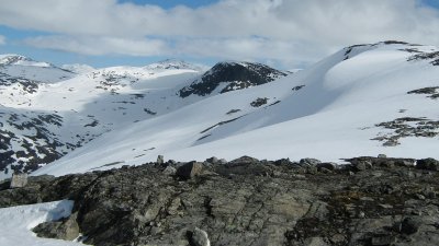 the other top in the Satreskarsfjellet ridge