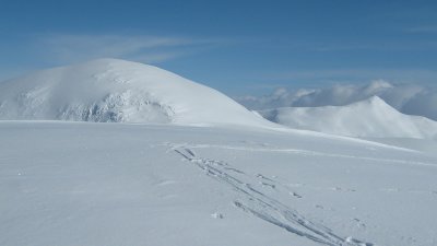 Natakupa and Kyrkjenibba tops