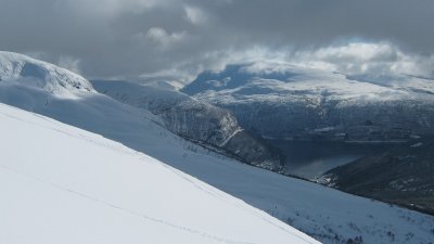 on the way down from Hestefjellet