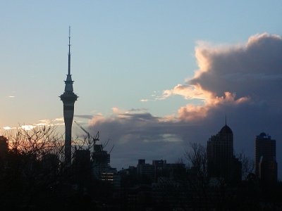 P7200031a.JPG - Sky Tower from Parnell at dusk