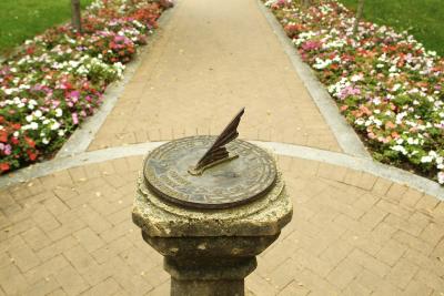 SmallSundial.jpg