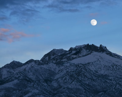 Moonrise over Hidden Peak Image 1990.jpg