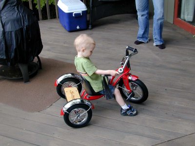 09 Sidney and his tricycle 01.JPG