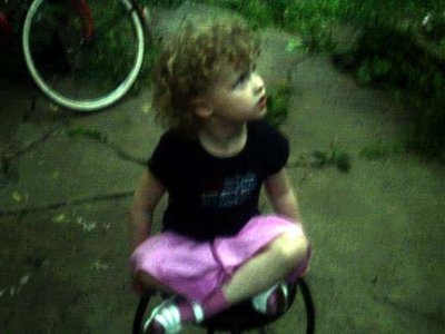 04 stormysky_backyard-violet_28juin.jpg