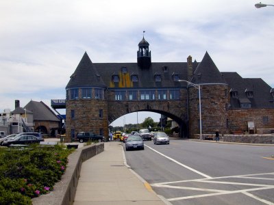 07 Narragansett Towers.JPG
