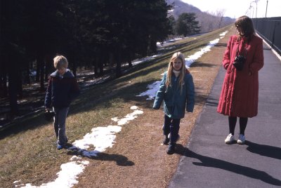 07 Keith, Erica, Tory on Cobbs Hill.jpg