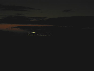06 Ship passing in the night 02.JPG