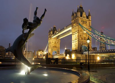 Tower-Bridge--Girl-on-a-Dolphin-on-a-wet-London-Night.jpg