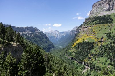 Al fondo la Pradera de Ordesa