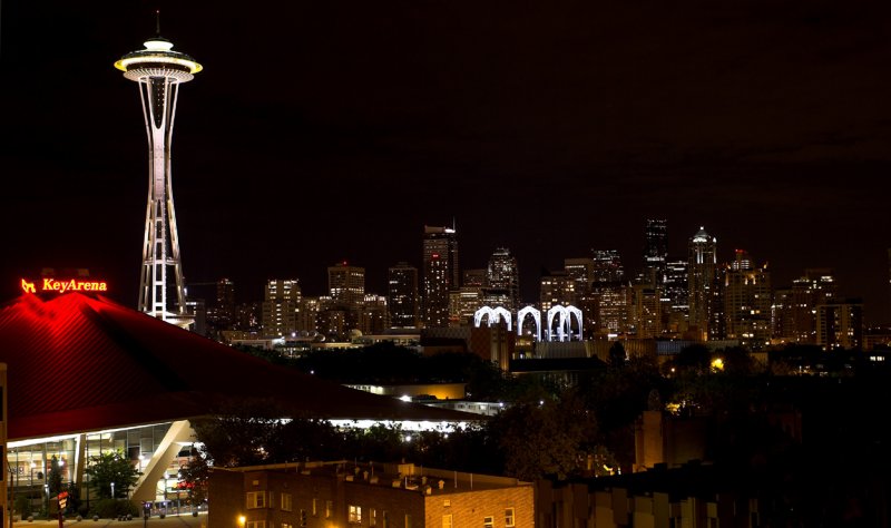 Seattle at night 2.jpg