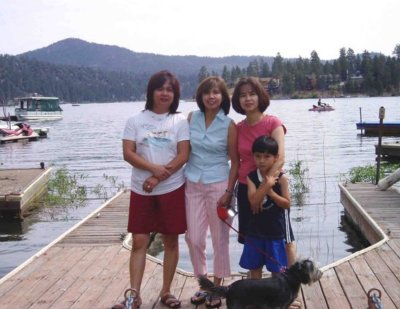 AT the Big Bear - Lani, Girlie, Sz & son