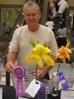Cecil Daniels shows off his Best in Show award for LOOK HERE MARY.jpg