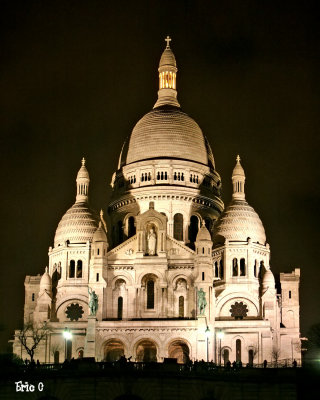La Basilique du Sacr Coeur de Montmartre....Classical shot :)