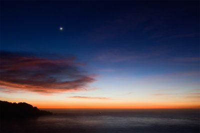 _DSC3614, Lands End, Crescent Moon after Sunset, reduced.jpg