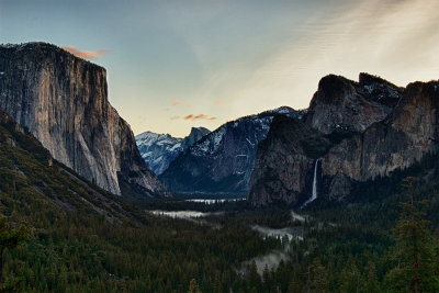 _DSC1583-86, HDR, Tunnel View at dawn, Yosemite, reduced.jpg