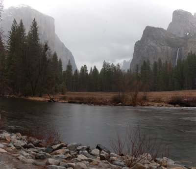 _DSC8844-45, El Capitan view lkg east, reduced.jpg