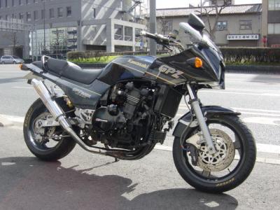 Custom GPZ900R in Japan