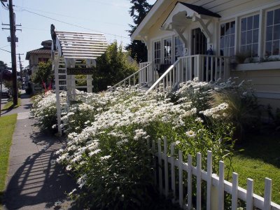 It's a quaint little neighborhood.