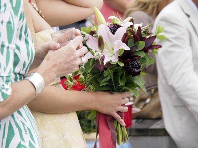 The bouquet smells as good as it lookis!