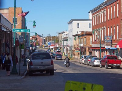 ....looking doewn the street of small town America.
