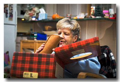 Auntie Jeanne opens her new boots!