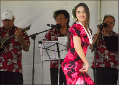  Dancer-Aloha festival