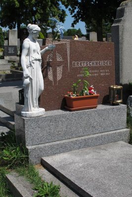 Cemetery in Vienna48.jpg