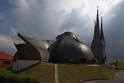 Catholic Church in Paks - Organic Architecture