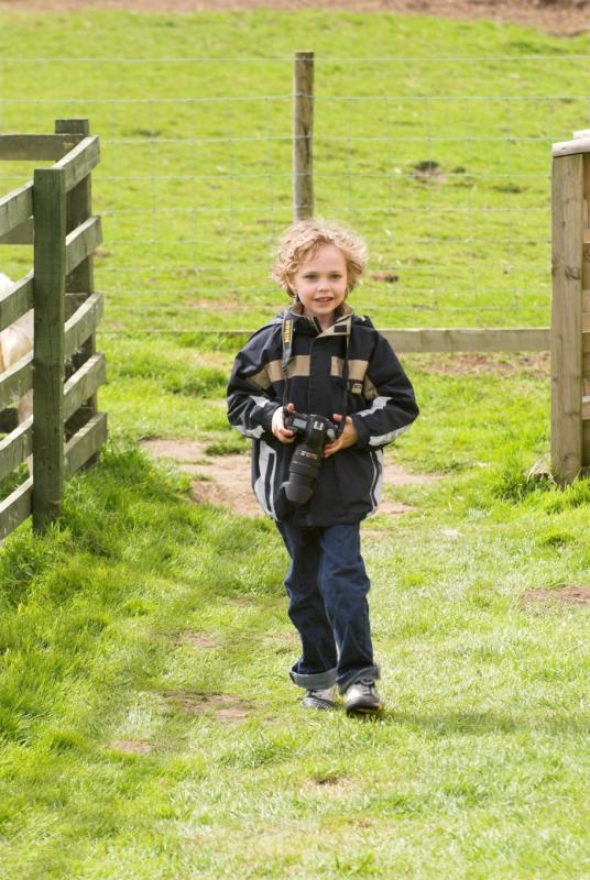 Oliver with Camera _DSC0353 sRGB-01.jpg