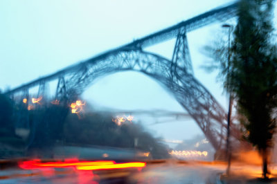 Ponte Maria Pia à chuva
