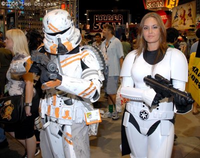 Clone Trooper and Babe-Trooper