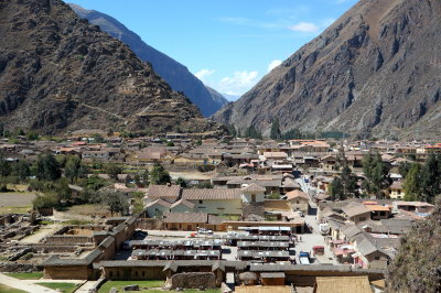 Ollantaytambo-looking from atop the fortress