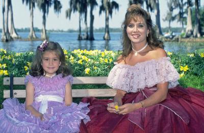 g4/69/503169/3/52353708.t29s129_TheLadiesatCypressGardensFLFeb1989.jpg