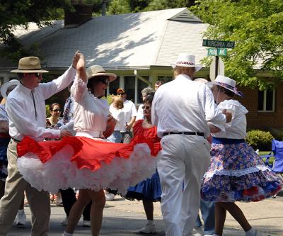 Dancing in the Streets  (Song)