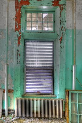 Building 9 Ward Window and Radiator