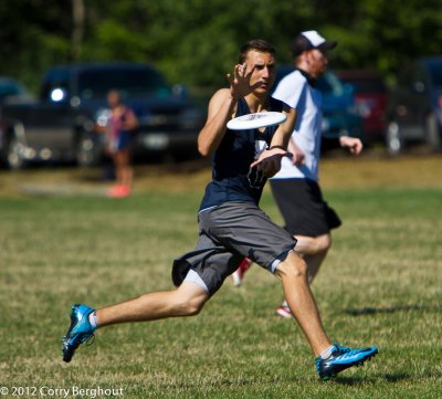 2012nb-29-glum-gt-30-7779.jpg