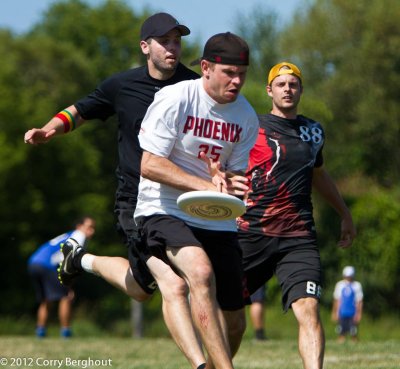 2012nb-29-phoenix-ulysse-44-8410.jpg