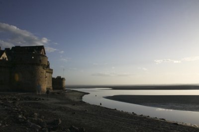 Mont Saint Michel remparts, early morning