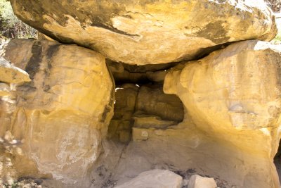 Trail to the Petroglyphs - small cave