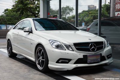 Completed Carlsson W207