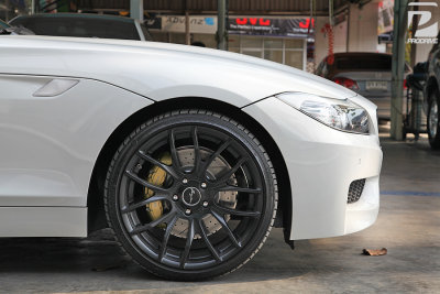 Breyton GTS Gloss Black