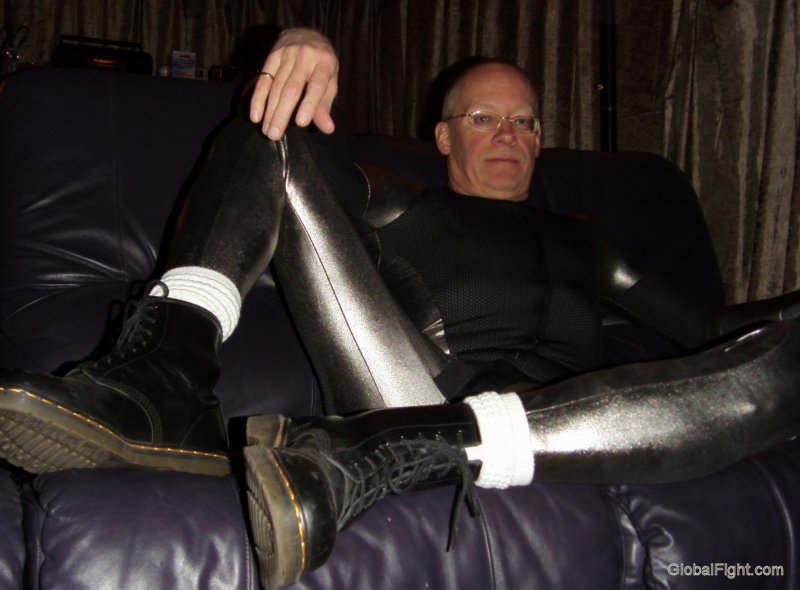 spandex lycra tight pants leather boots fetish photos.jpg