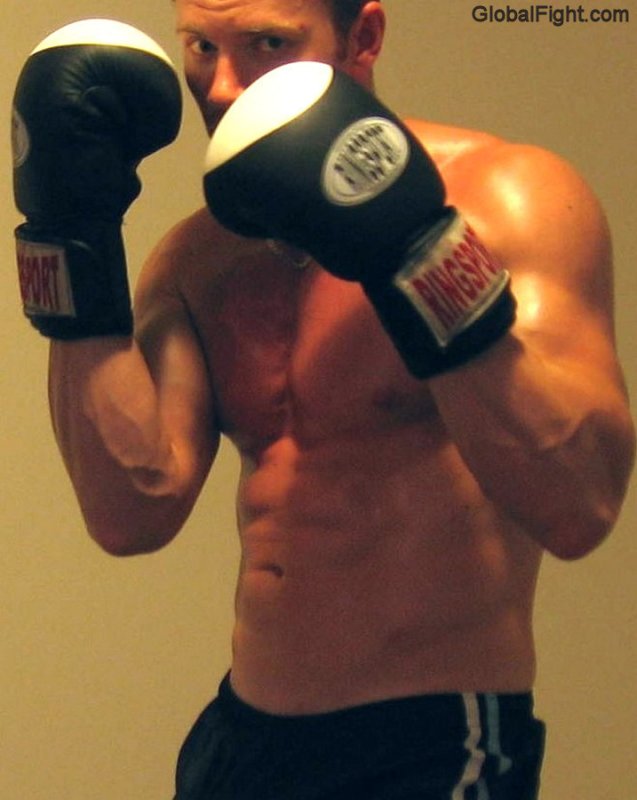 boxers fighting videos hot dudes brawling webcam shows.jpg