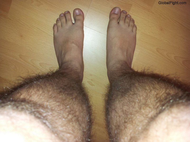 hot dudes very hairy legs calves thighs furry photos.jpg