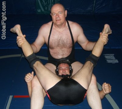 ass stretching men wrestling.jpg