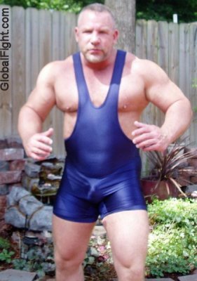 muscleman wrestler crotch bulge.jpg