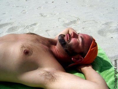 beach guy big nipples.jpeg