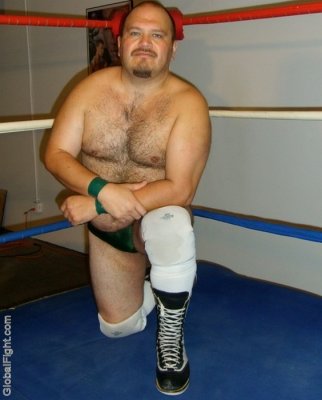 daddie bear wrestler hairy legs fotos gallery.jpg