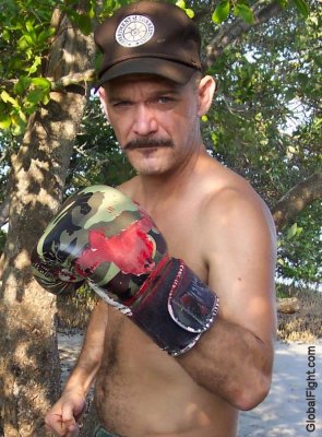 boxing instructor man fighting coach florida seeks seeking.jpg