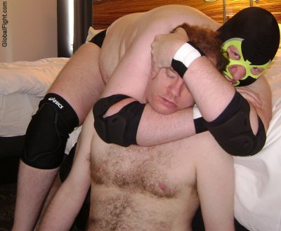 wrestler choked unconcious hotel wrestling.jpg